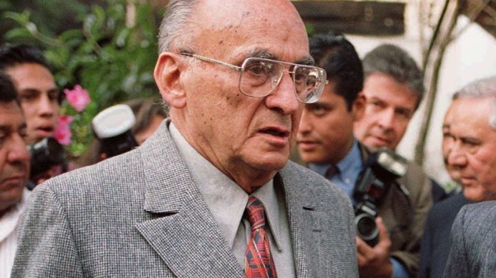 Tras 10 años sin salir en público, Luis Echeverría reaparece para ponerse la vacuna Covid-19