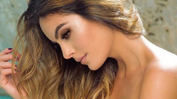 Con tierna FOTO: Ximena Navarrete presume en redes sociales su pancita de embarazo
