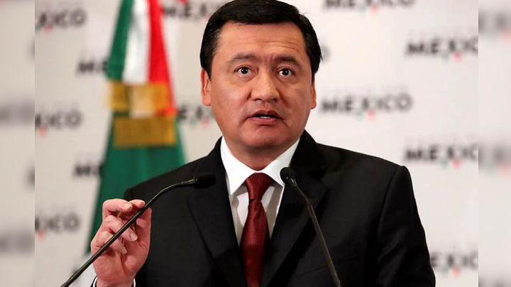 Reaparece Osorio Chong para defender a Murillo Karam: "Confío en su inocencia"