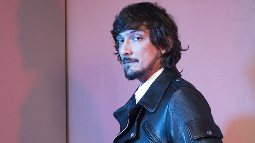 Twitter perdona a León Larregui; el cantante continúa su campaña contra la vacuna anticovid