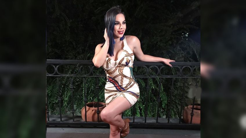 Frente a la piscina, Lizbeth Rodríguez saca brillo a la pista con sus tremendos movimientos