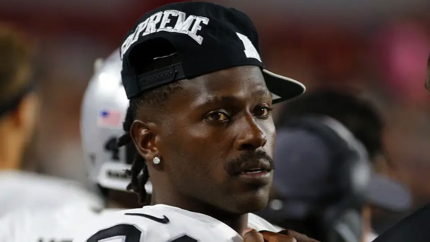 NFL: Tras orden de arresto, Antonio Brown se entrega a la Policía