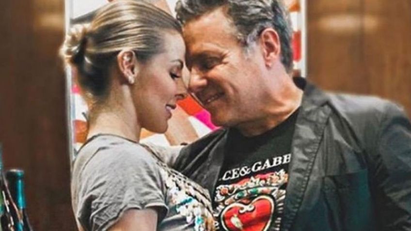 Alexis Ayala se muestra más enamorado que nunca y celebra 12 años junto a su esposa