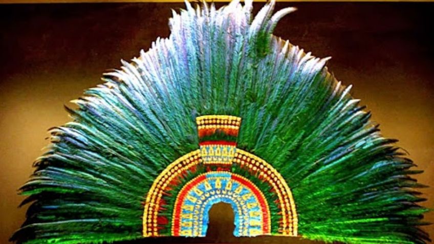 Museo de Viena menciona que no regresará el penacho de Moctezuma en al menos 10 años