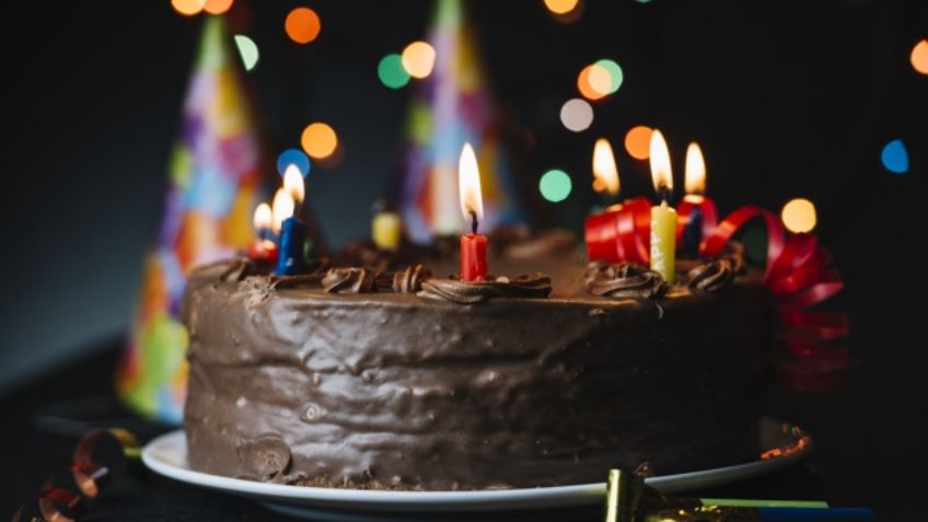 (VIDEO) Niña 'desgreña' a su amiguita por apagar la velita de su pastel de cumpleaños