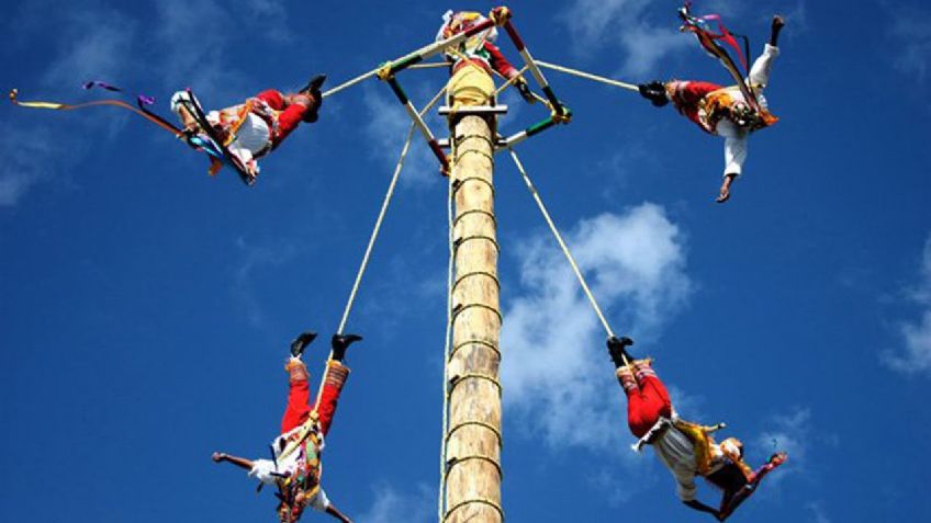 VIDEO: La escalofriante caída de 15 metros de un volador de Papantla