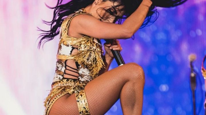 De espaldas y con arriesgado 'outfit', María León deleita pupilas ¿al mostrar de más?