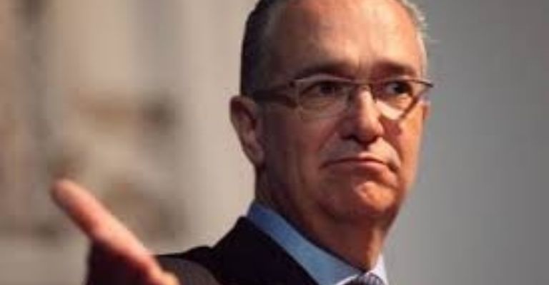 Maestra Canuta arremete contra Ricardo Salinas Pliego y desprecia a TV Azteca