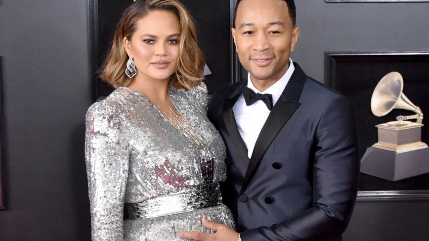 Chrissy Teigen, esposa de John Legend, escribe emotivo ensayo sobre la perdida de su bebé