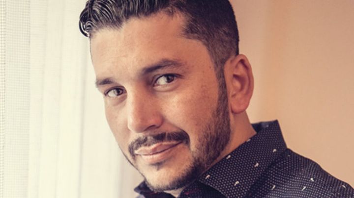 Exvocalista de Los Recoditos enfrenta tremenda polémica por cantar en público