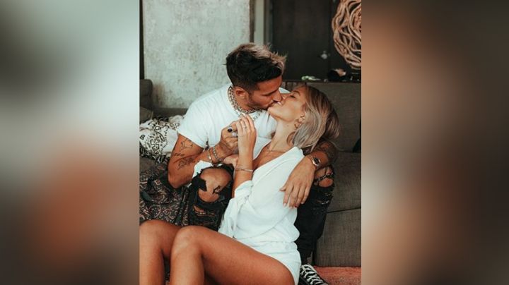 A la luz de la luna, entre lágrimas y risas: Así fue el compromiso de Ricky Montaner y Stefania Roitman