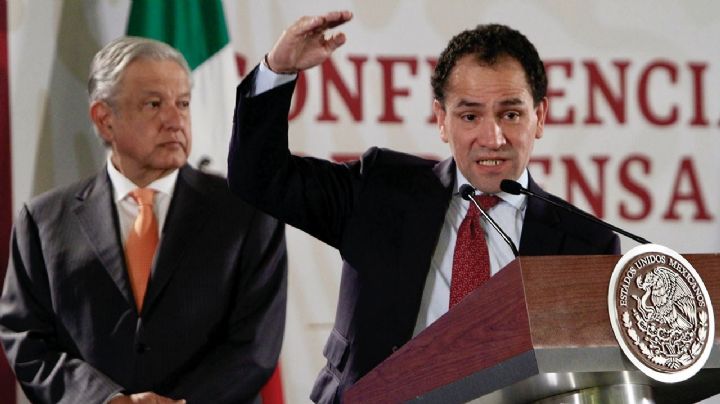 Arturo Herrera niega salida de Hacienda: "Mientras AMLO me aguante, yo sigo"