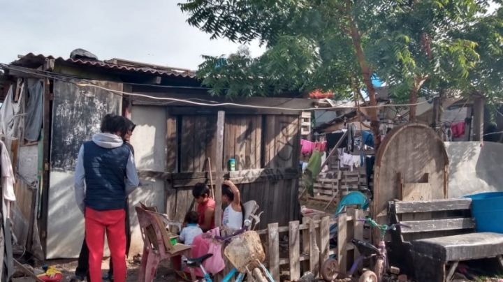 Falta de viviendas y el frío golpean a las comunidades indigenas