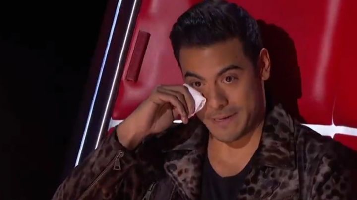 ¿Adiós Cynthia? Destrozado y al borde del llanto, Carlos Rivera da triste noticia en vivo