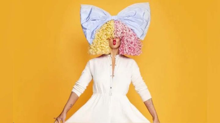 Sia recibes críticas tras debutar como directora y reacciona bastante agresiva