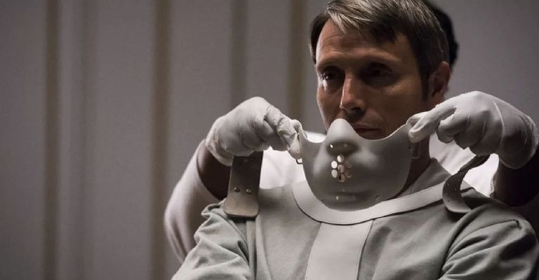 Mads Mikkelsen interpretando a Hannibal Lecter