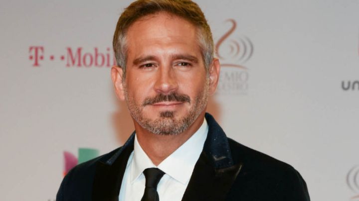 Tunden en redes a conductor de Televisa por burlarse de los voladores de Papantla: