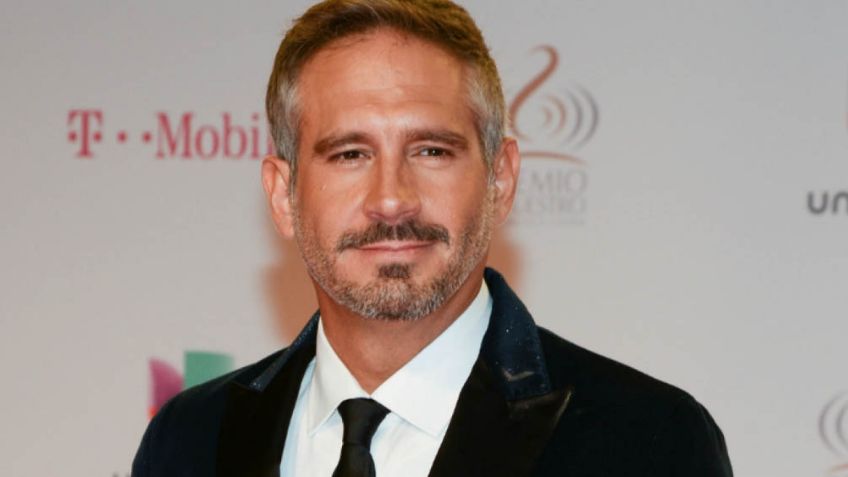 Tunden en redes a conductor de Televisa por burlarse de los voladores de Papantla: