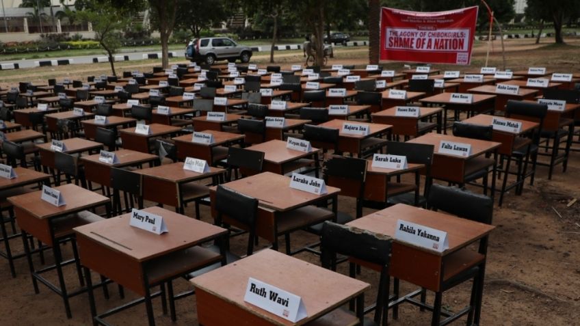 ¡Horror en Nigeria! Más de 300 estudiantes han sido secuestrados y grupo criminal se los atribuye