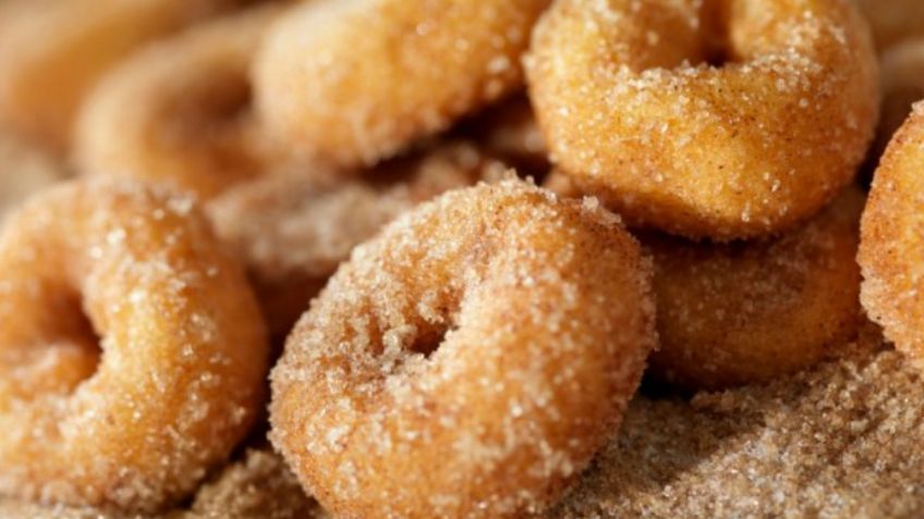 La mejor y la mas sencilla receta para hacer donas de azúcar con los más pequeños de la casa