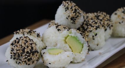 Esta es la receta perfecta de bolas de sushi que son completamente deliciosas