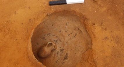 Encuentran restos de un bebé, dentro de un jarrón; tiene 3 mil 800 años de antigüedad