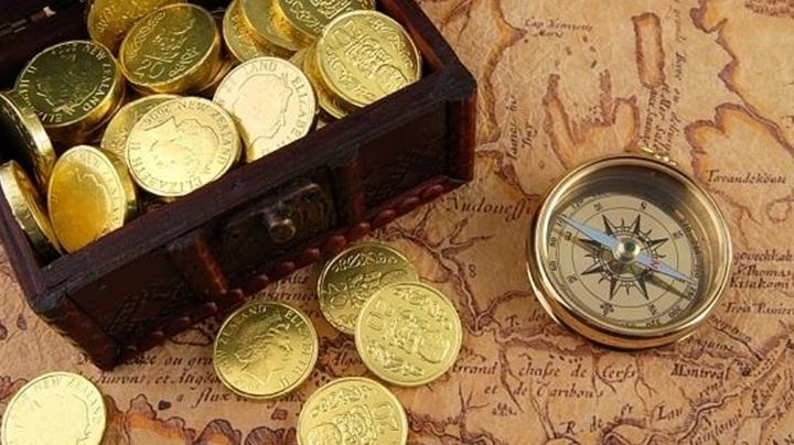 Sobrino salva de la quiebra a su tío al descubrir tesoro enterrado en su casa