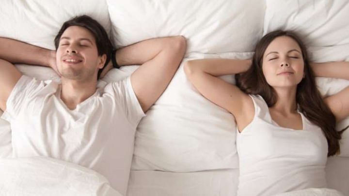 ¿Qué tan bueno eres en la cama? Empresa podría pagarte 64 mil pesos por dormir