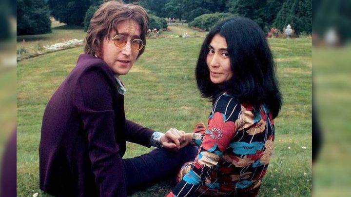 Este fue el gesto desesperado que hizo Yoko Ono el día que acabaron con la vida de John Lennon