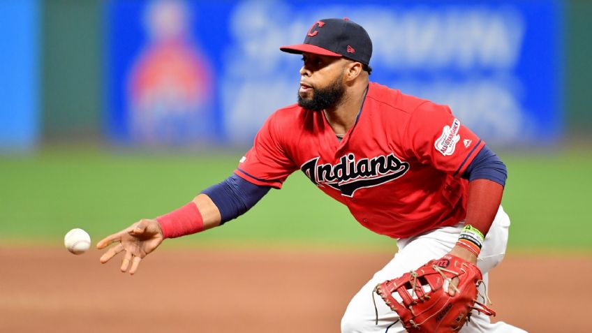 Los Reales suman experiencia con Carlos Santana; lo fichan por 2 años