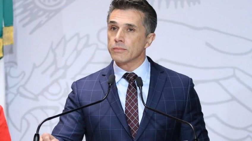 En 'De Primera Mano': Exhiben libro que vincula a Sergio Mayer con el narcotráfico