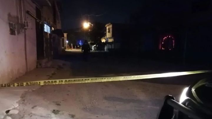 En plena vía pública y frente a personas, sujeto le arrebata la vida a joven de varios balazos