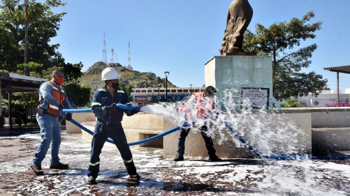 Son sanitizados espacios públicos en Hermosillo en prevención al Covid-19
