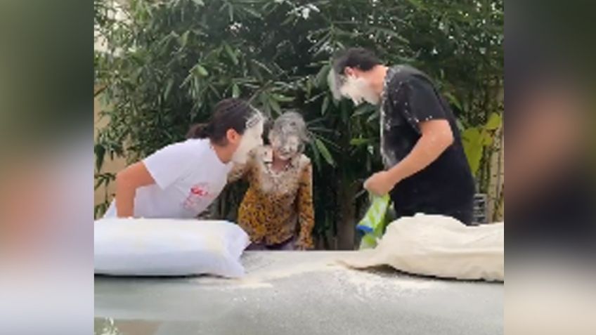 "Pobrecita": Actriz de Televisa da almohadazo a su madre y la llena de harina