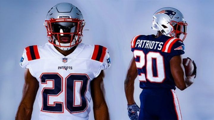 Los Patriotas de Nueva Inglaterra presentan sus nuevos uniformes para la próxima campaña