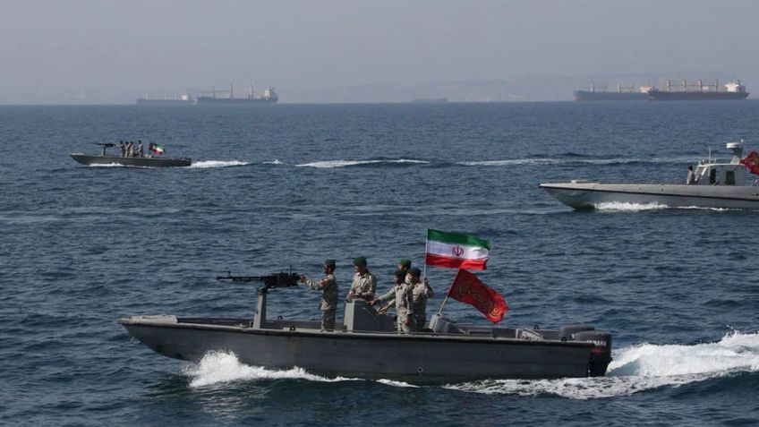 Trump ordena a Marina de EU disparar a cañoneras iraníes si hostigan a sus buques