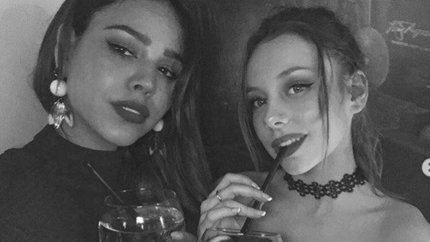 "¡Qué sensual!": Danna Paola se besa con Ester Expósito y filtran el video