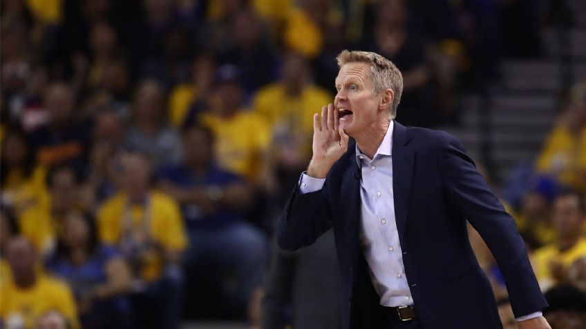 De nueva cuenta, Steve Kerr arremete contra el presidente de los Estados Unidos, Donald Trump