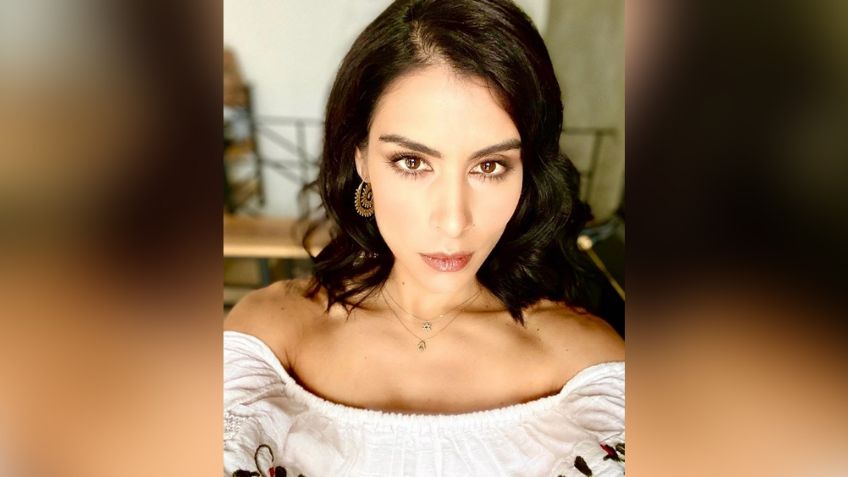 María León cautiva a internautas al presumir su vestuario antes de subir al teatro