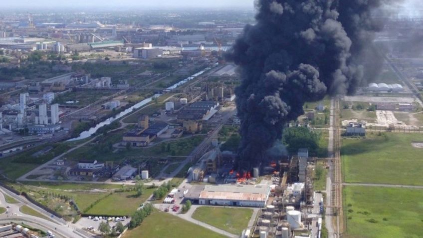 VIDEO: Espectacular explosión en planta química de Italia deja dos heridos