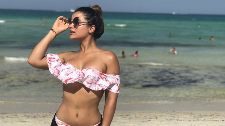 Clarissa Molina comparte íntima fotografía en vestido transparente