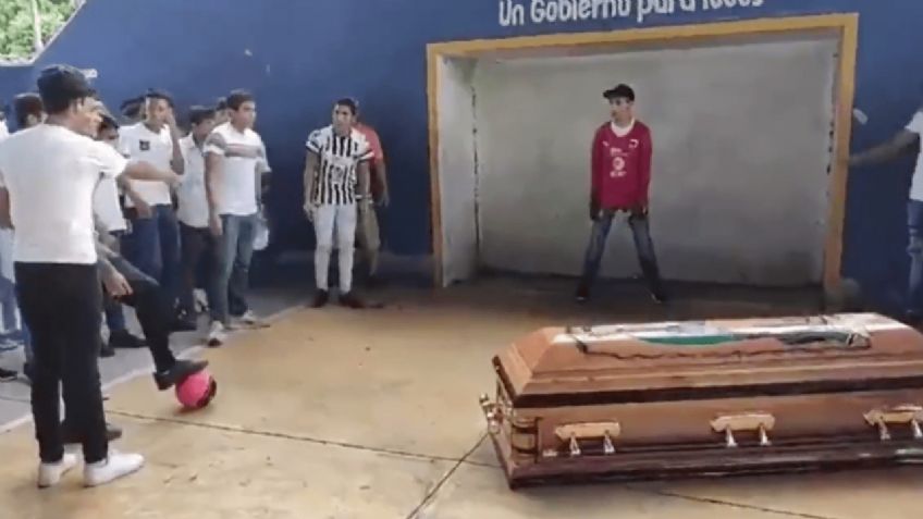 VIDEO: Con un último gol, compañeros despiden emotivamente a Alexander