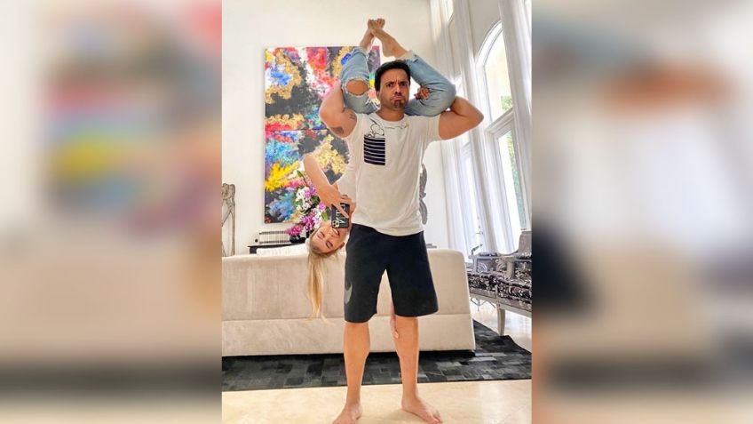 "Hermano cayó la ley": Luis Fonsi presume sus encantos y su esposa le arma un show