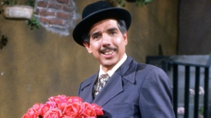 Redes 'revientan' a CNN por la noticia de la muerte del 'Profesor Jirafales'; murió en 2016