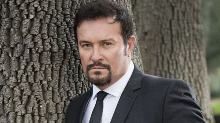 Tras hospitalización y delicada cirugía, actor de Televisa, devastado, da trágica noticia