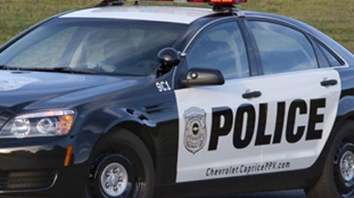 Brutalidad policiaca: VIDEO exhibe a policía de EU lanzar a una mujer al piso