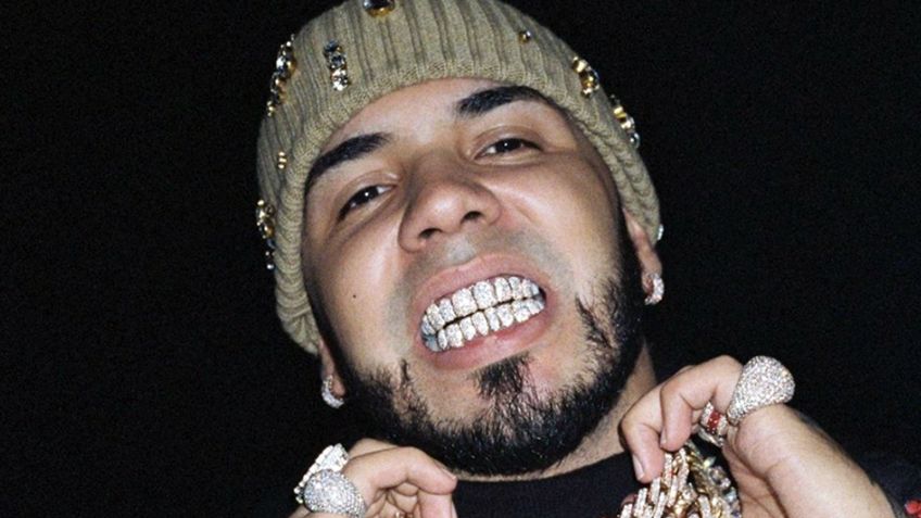 Tras su ruptura con Karol G; Anuel AA reaparece y presume lujosa dentadura en Instagram