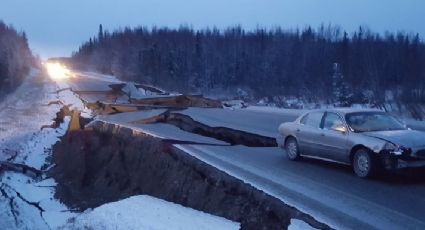 Potente terremoto de 7.8 en Alaska provoca alerta de tsunami y destruye carreteras