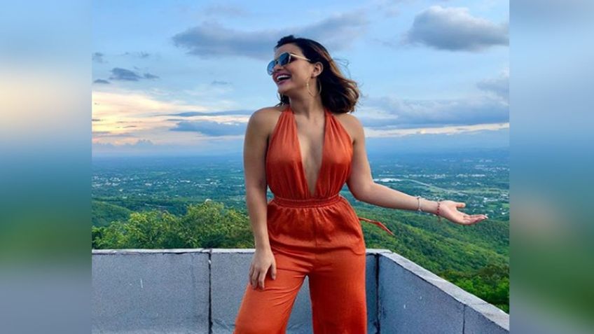 Clarissa Molina, conductora de Univision, presume su cuerpazo en traje de baño