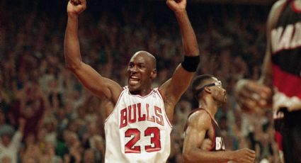 (VIDEO) Michael Jordan humilla a jóvenes en un partido de basquet callejero